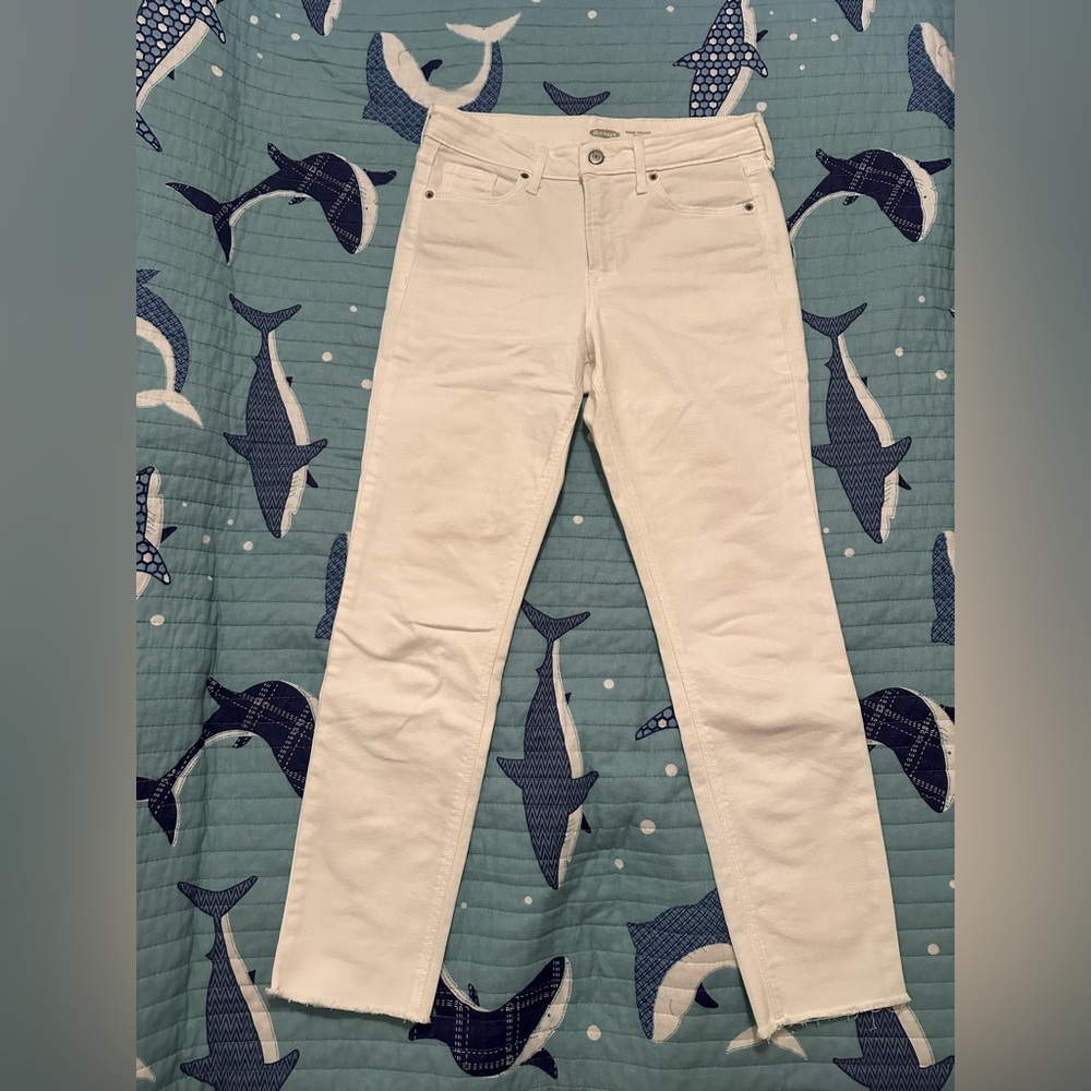 Old Navy power straight high rise ankle length white jeans size 4
